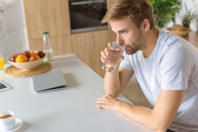 Struènjaci tvrde: Bolje je da pijete vodu iz èesme nego iz boèice